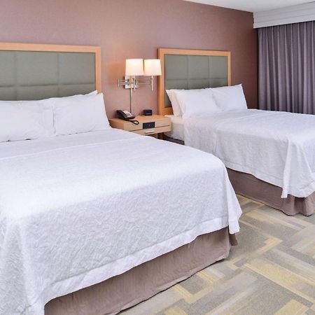 Hampton Inn And Suites Altoona-Des Moines By Hilton Exterior photo
