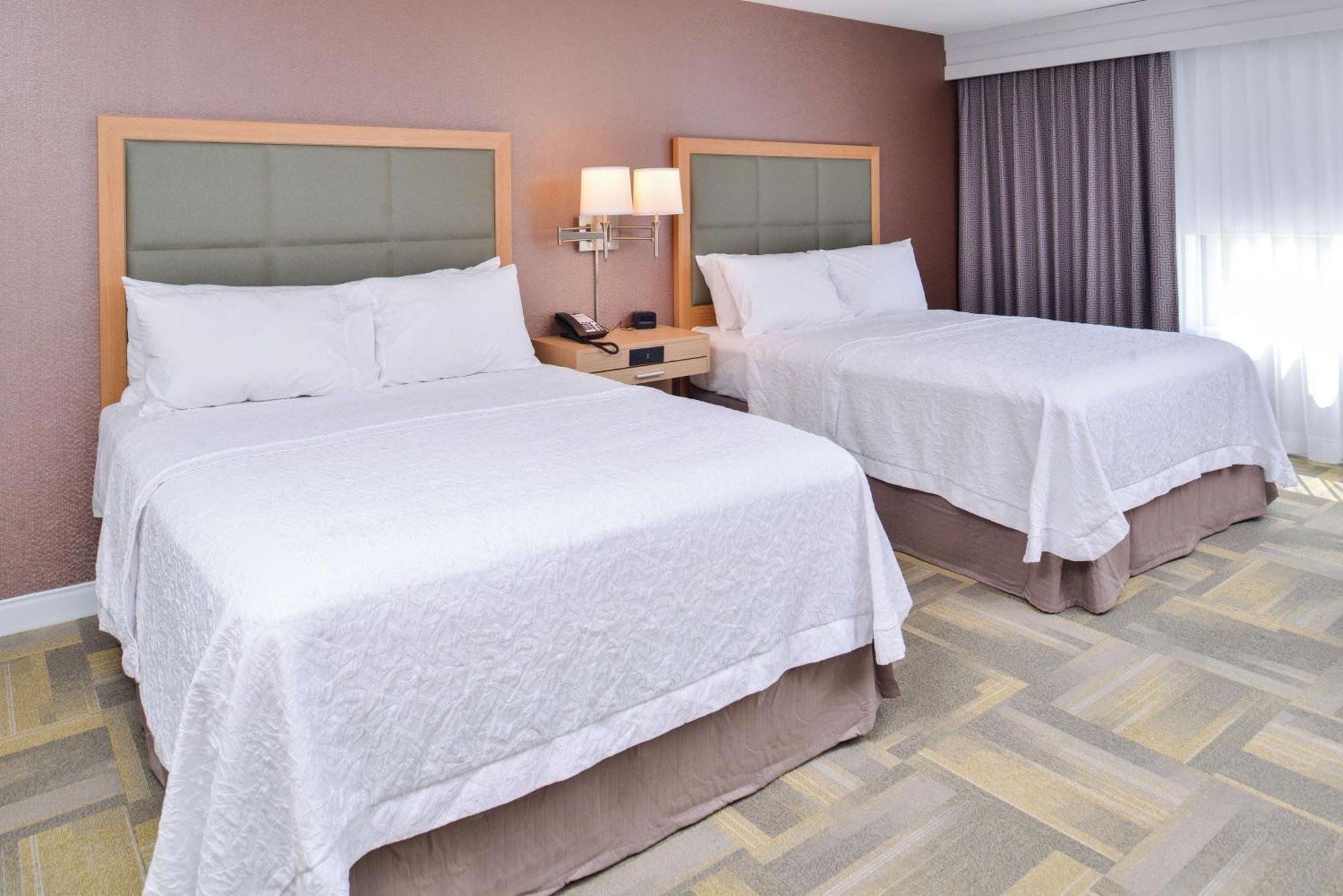 Hampton Inn And Suites Altoona-Des Moines By Hilton Exterior photo