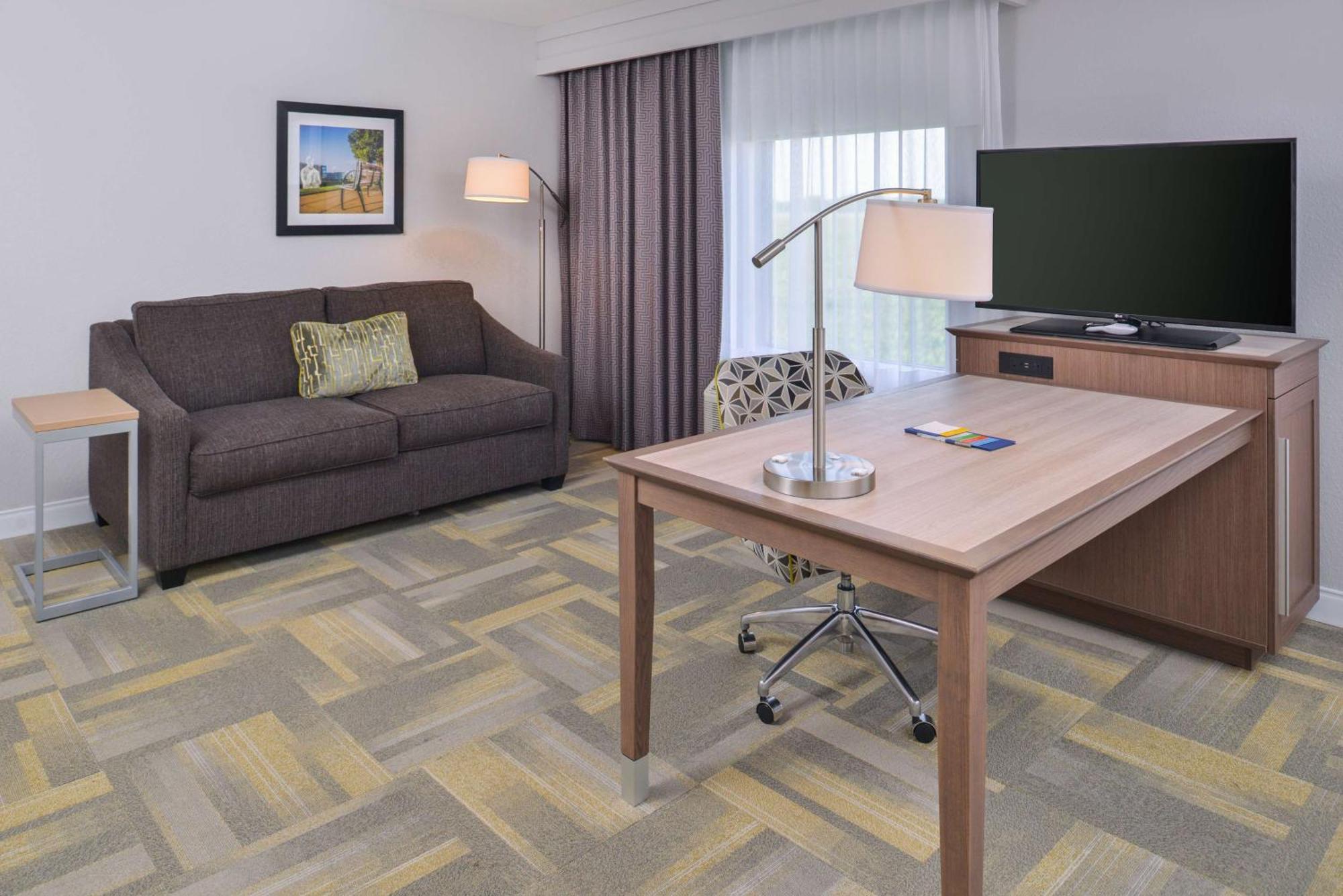 Hampton Inn And Suites Altoona-Des Moines By Hilton Exterior photo