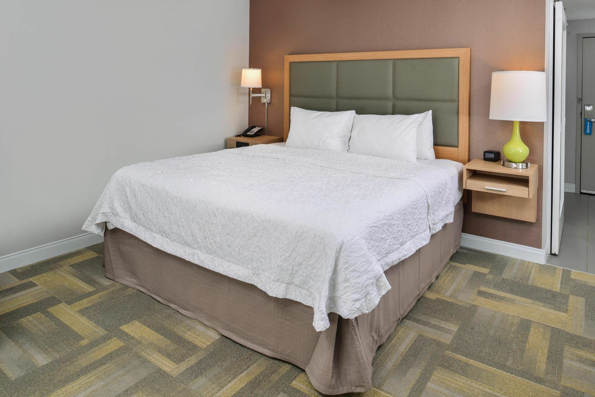 Hampton Inn And Suites Altoona-Des Moines By Hilton Exterior photo
